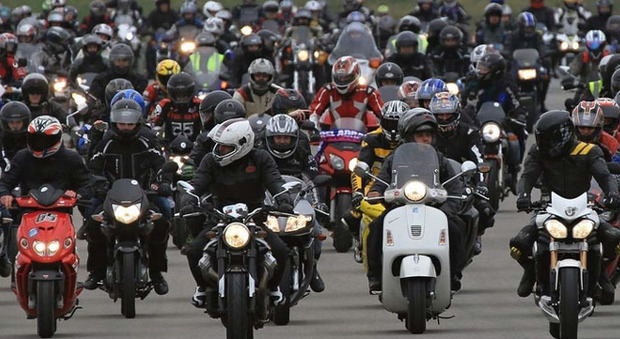 Un raduno motociclistico