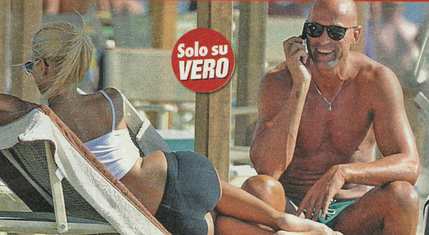 Stefano Bettarini, relax con la baby fidanzata Nicoletta Larini a Viareggio