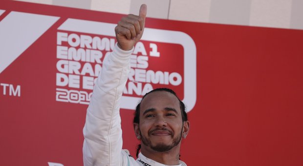 Formula 1, Hamilton esulta: «Stiamo scrivendo la storia»
