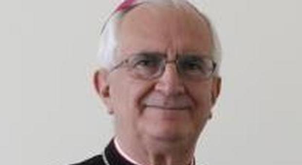 Ex vescovo condannato nel Casertano: «Portò via soldi a un prete malato»