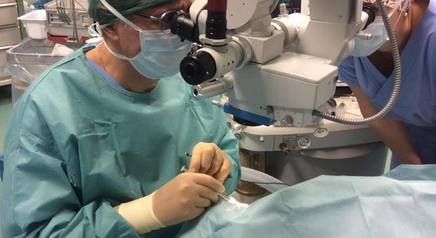 Nuova frontiera della chirurgia: bimbo di 6 anni tornerà a vedere