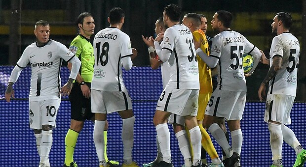 Ascoli-Genoa 0-0, i bianconeri sprecano troppe palle gol e non vincono più da sei partite