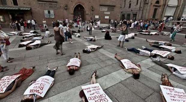 Napoli. Dieci violenze sulle donne in un mese, ma i mariti restano a casa