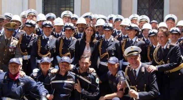 Roma, Raggi annuncia: «Stabilizzati oltre 200 vigili. Vogliamo più presidio sul territorio»