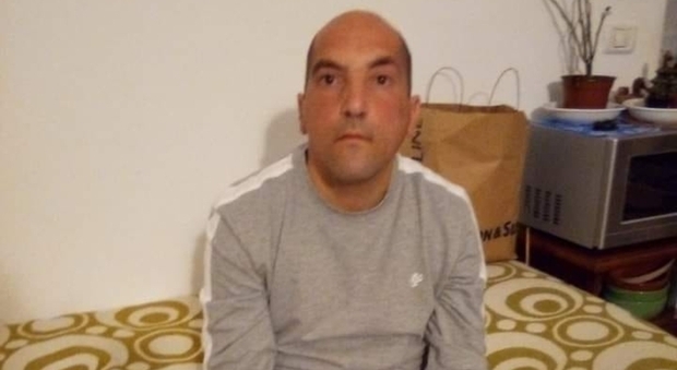 Operaio di 45 anni morto dopo essere stato travolto da un bobcat: il collega non si era accorto della presenza di Davide Gentili