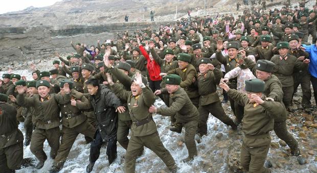Soldati della Corea del Nord al confine