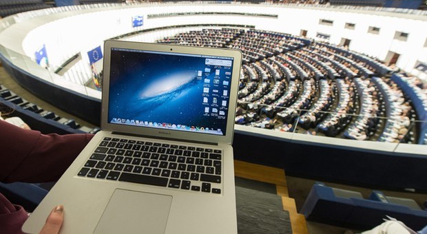Non passa compromesso Ue sulla web tax, Ecofin rimanda a Ocse