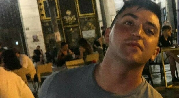 Gianpiero, morto nel sonno a Nocera: dolore e rabbia ai funerali
