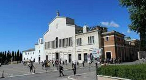 Malore al Santuario di Padre Pio, muore Rosa Boresta titolare dell'agriturismo La vecchia cantina a Montecalvo in Foglia