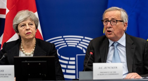 Brexit: Juncker, accordo per garanzie su backstop
