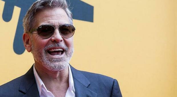 George Clooney ricoverato in ospedale: «Ho perso troppo peso in poco tempo per esigenze di copione»