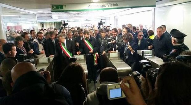 Metro C, il sindaco Marino entra nella nuova linea di Roma