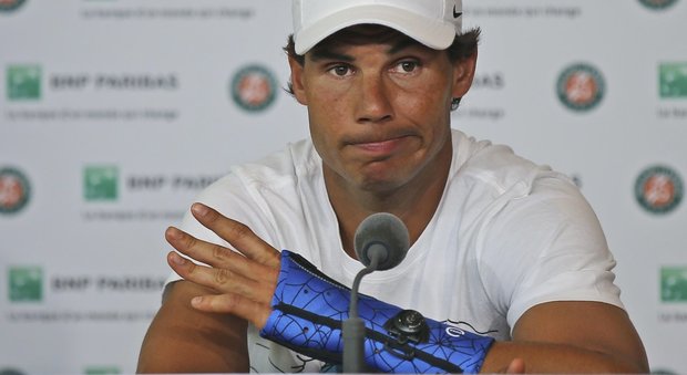 Rafa Nadal costretto a rinunciare a Wimbledon per problemi al polso