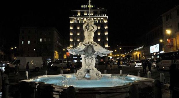 Roma, torna a splendere la fontana del Tritone Nuove luci per la meraviglia del Bernini