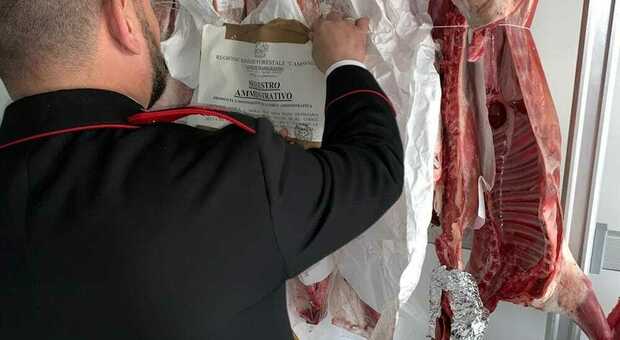 Torre dell'Orso, 100 kg di carni surgelati senza tracciabilità: maxi multa per un locale