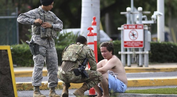 Pearl Harbour, spari nella base navale: militare uccide due persone e si toglie la vita