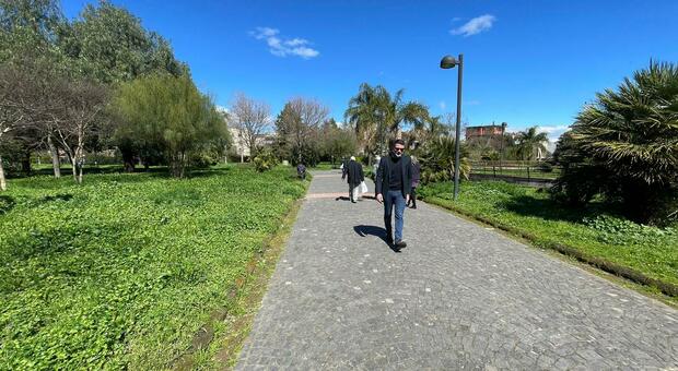 Secondigliano, al via la riqualificazione del parco San Gaetano Errico: «Riaprire parchi cittadini»