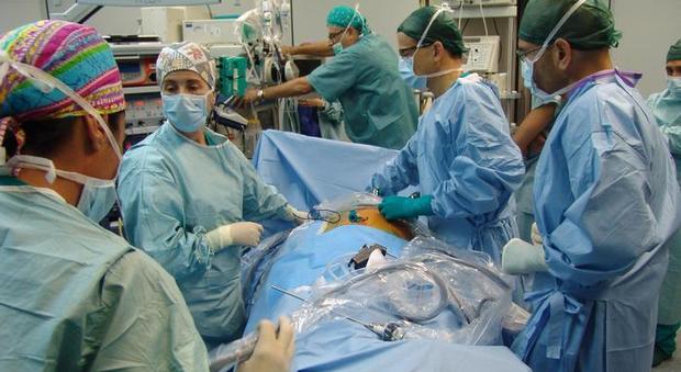 Cuore 'bucato' durante l'operazione per il pacemaker: morta una sessantenne, aperta un'indagine