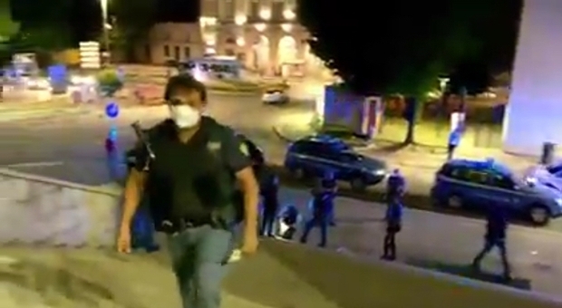 Polizia dopo una rissa a Fontivegge in un video postato su Facebook