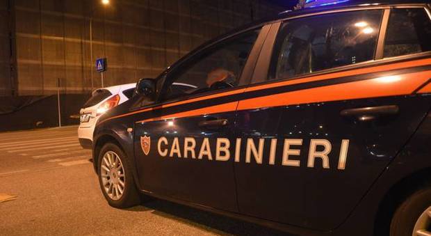 In fuga da due giorni dopo aver aggredito un uomo: preso dai carabinieri nel Napoletano