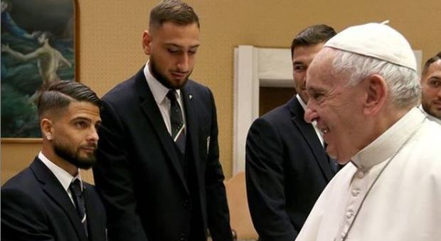 Insigne e l'incontro con il Papa «Grande onore, che emozione»