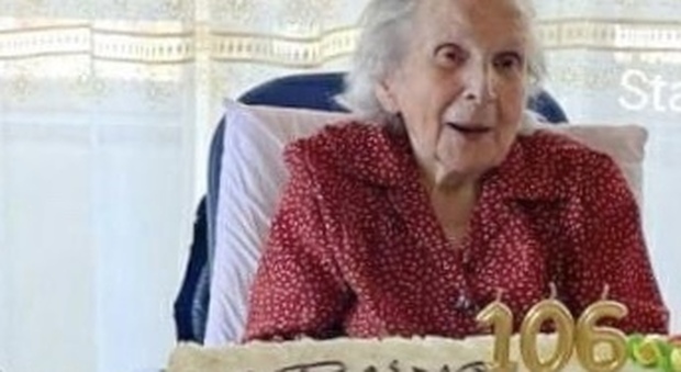Centenari: 106 candeline per Anna, la nonnina di Castellammare