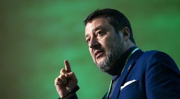 Salvini, 'tutelare i porti del Med da tasse ambientali Ue'