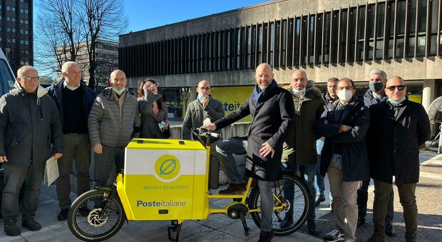 E-Cargo Bikes: Poste Italiane e Mobee insieme per la mobilità sostenibile