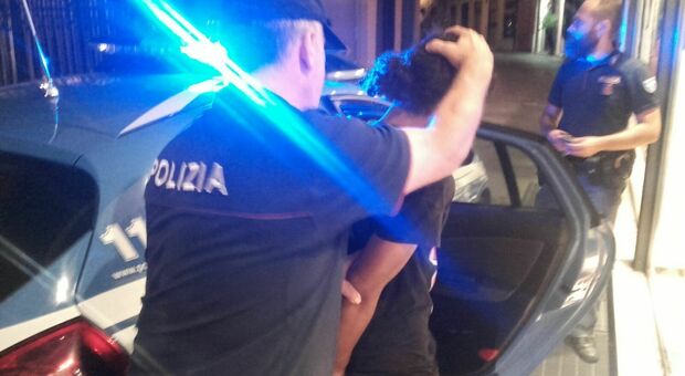 Roma, reddito di cittadinanza e coca: arrestati pusher a Centocelle