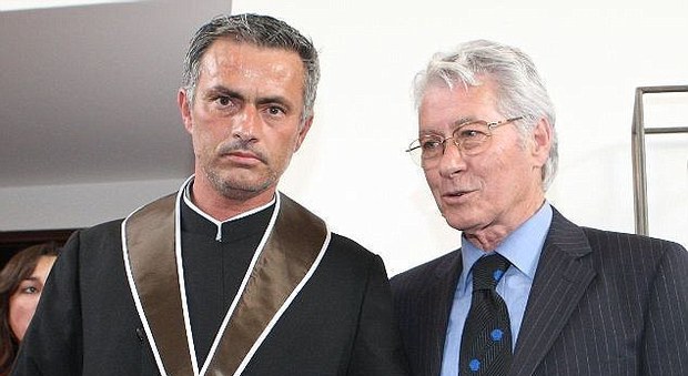 Lutto per Mourinho, morto il papà Felix: aveva 79 anni, era un ex calciatore
