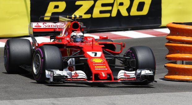 Monaco, prima fila tutta Ferrari con Raikkonen e Vettel. Hamilton solo 14esimo