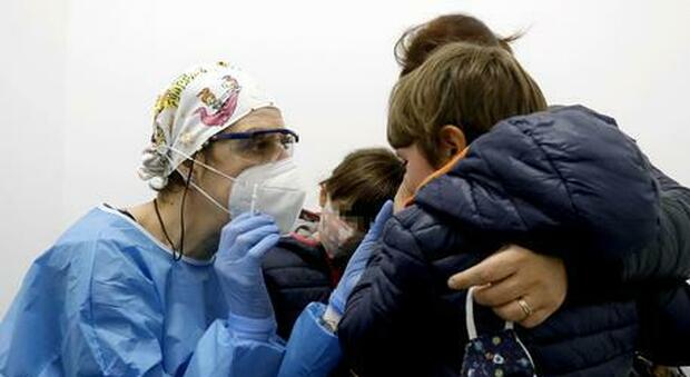 Covid, l'allarme degli ospedali pediatrici: «Tre bimbi ricoverati su quattro non sono vaccinati»