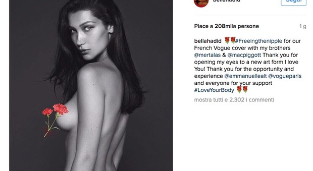 Il primo topless della sexy Bella Hadid: a seno nudo su Vogue Paris -Guarda