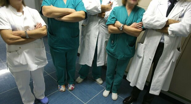 Sciopero dei medici e infermieri, a rischio 1,5 milioni di interventi e visite: prevista un'adesione del 50%