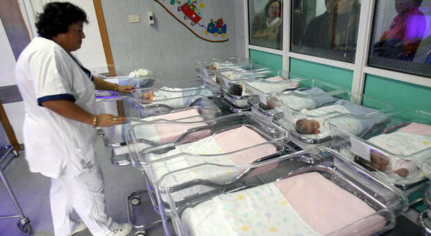 Malattie rare, Italia eccellenza su screening neonatale ma cala la ricerca: il report