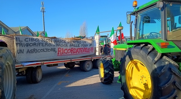 La protesta degli agricoltori reatini lascia la Valle Santa e sale fino al Cicolano