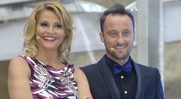 Smacco a Simona Ventura, l'ex naufraga sostituita a "Miss Italia": ecco chi condurrà