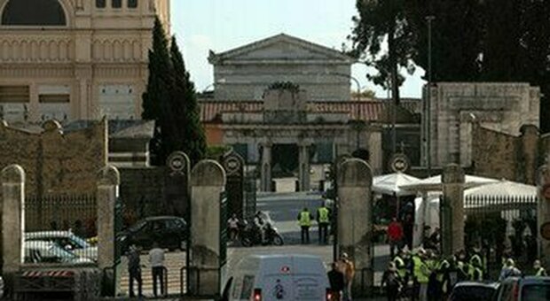 Cimiteri a Napoli, chiusure e dispositivo di traffico per il ponte