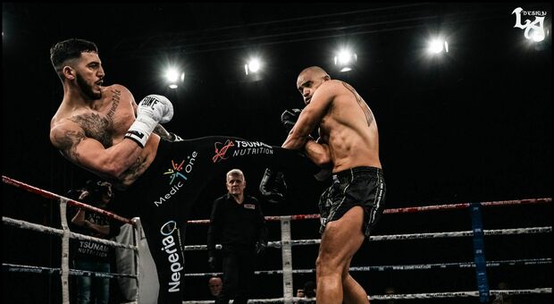 Kickboxing, Mattia Faraoni a Torino difende il mondiale da Stoica: "Ma nel 2024 combatterò a Roma"