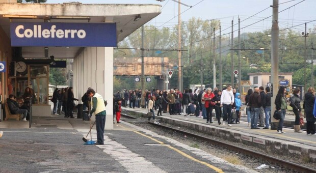 Roma, molestano 17enne appena scesa dal treno: arrestati tre ragazzi