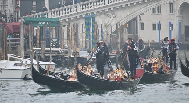 Gondole simbolo di Venezia, ma mancano le regole per costruirle