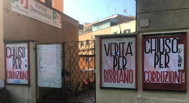 Roma, blitz contro le sedi Pd di Ponte Milvio, Balduina e Monte Mario: «Verità per Bibbiano». "Magnitudo Italia" rivendica l'azione