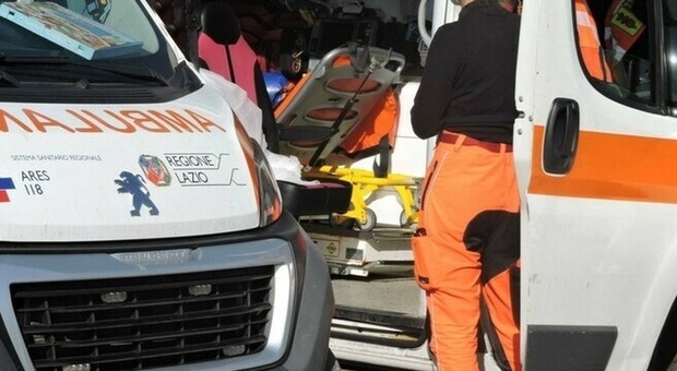 Due ambulanze del 118 nella Capitale prestano soccorso dopo un incidente