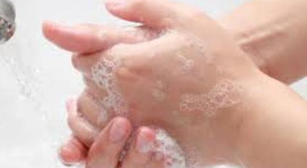 Il 5 maggio è la giornata mondiale del lavaggio delle mani: ecco le regole