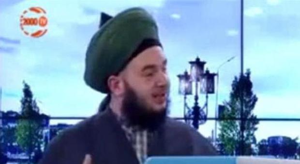 Il telepredicatore islamico: "Chi si masturba avrà le mani incinte nell'aldilà"