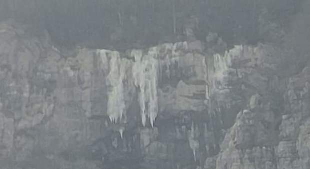 Il ghiacciaio della fontanella, ecco lo spettacolo sugli Alburni