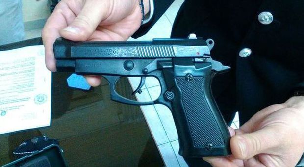 Lecce, furti di carte d'identità in uffici comunali: 20 arresti, sequestrate anche 12 pistole