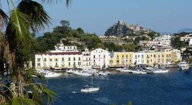 Affitti estivi e contratti «a nero»: blitz dei carabinieri a Ischia