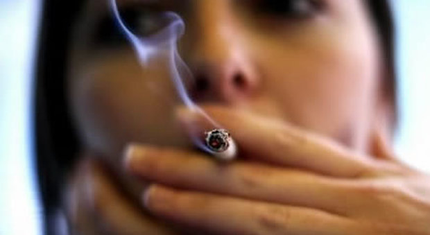 "In Italia troppi fumatori, bisogna aumentare il prezzo delle sigarette"