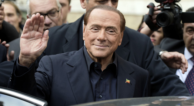 Berlusconi al San Raffaele: controlli dopo 6 mesi dall'intervento a cuore aperto